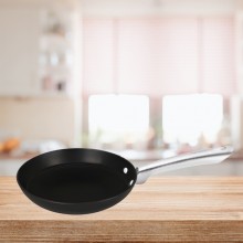 Deluxe Cast Iron Frying Pan - 20 cm