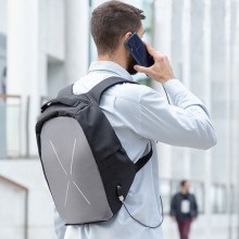 I-tech backpack with anti-theft system